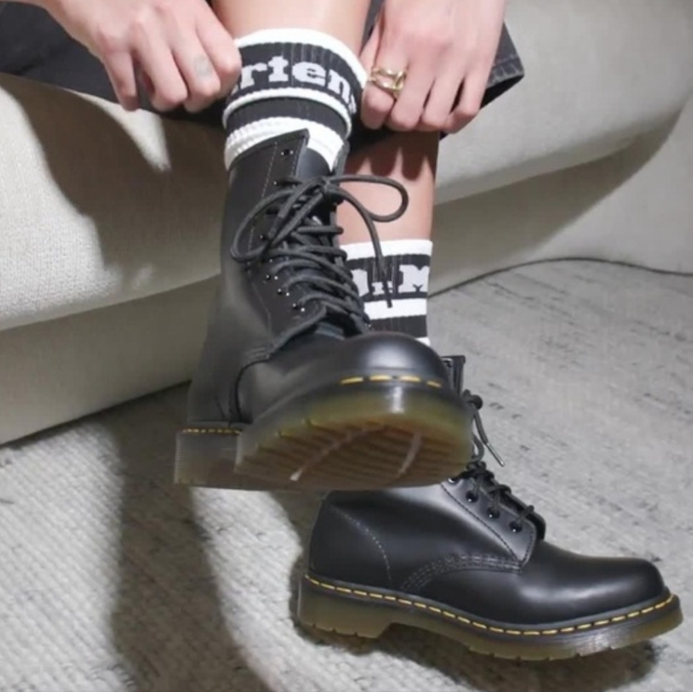 NWT Men's Dr. Martens Athletic Logo White Socks with Black Accents